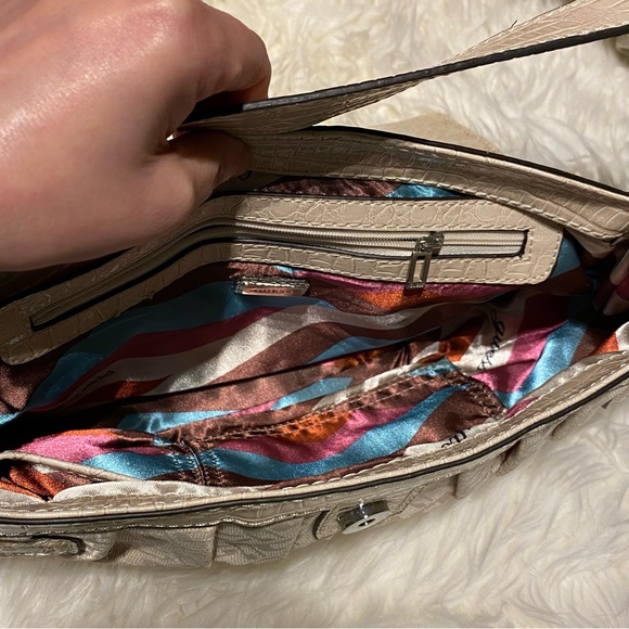 Guess Beige Logo Purse and Wallet Matching Set Size Small - Picture 13 of 17